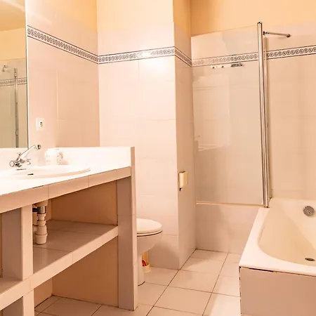 Maison 22 Pers - Piscine, Tennis, Ping-pong, Jeux Enfants, Petanque Entre Nerac Et Condom *
